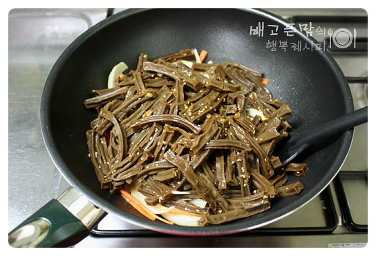 도토리반찬 이미지