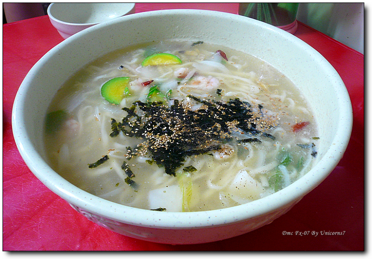 [부산/다대포] 시원한 국물맛이 일품인 바지락해물칼국수, 소문난 할매집...