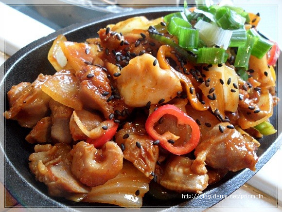 김씨네 포장마차에 닭똥집 드시러 오세요~~