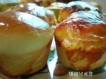 치즈가 쭈~욱 모짜렐라 치즈 빵