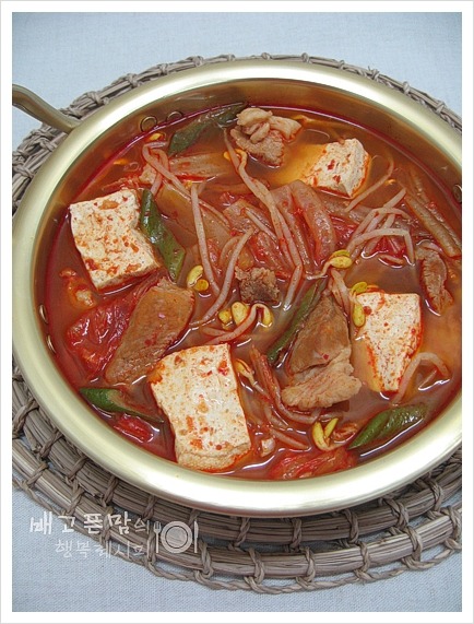 묵은지 돼지목살 김치찌개