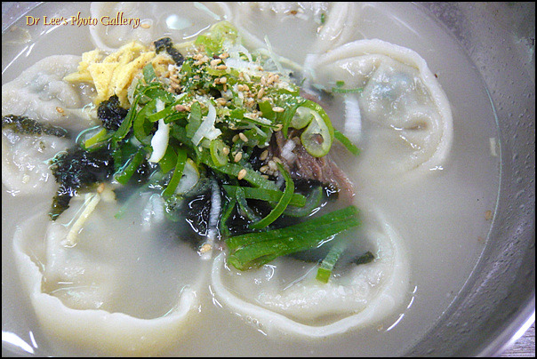 더칼국수 이미지