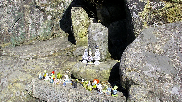 2452C64A54B100BC3359DF