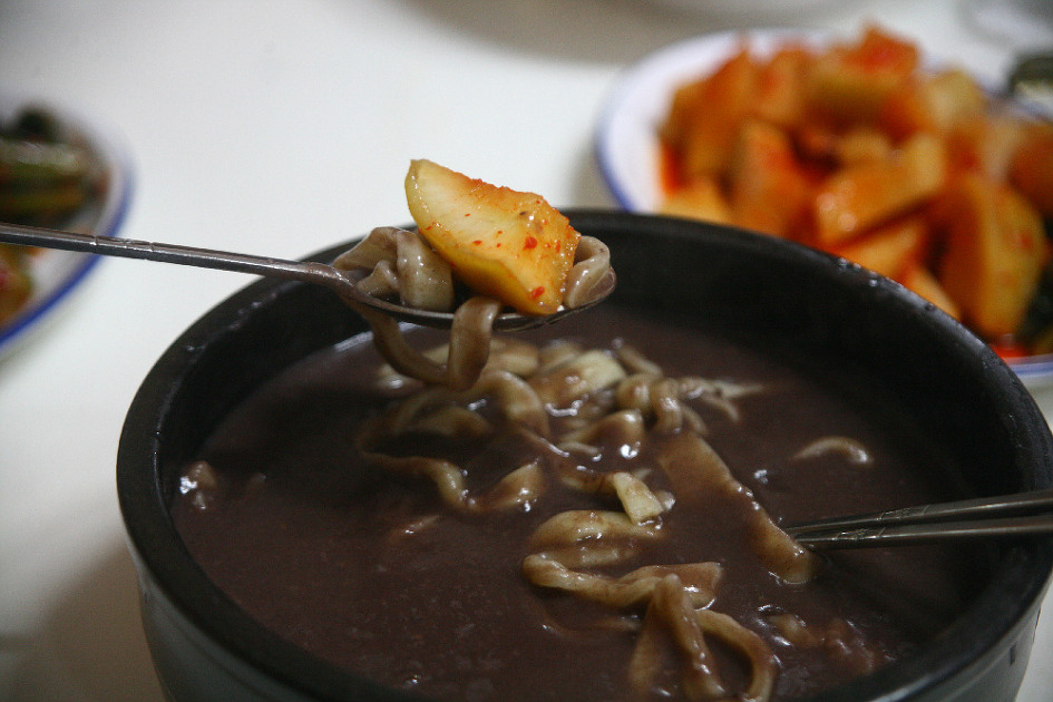 시골팥칼국수 이미지