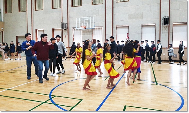화성 서신중학교, 네팔 학생들과 교육.문화교류 