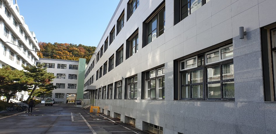 건물외벽마감재 파모스펄이 리모델링한 고등학교 후기 