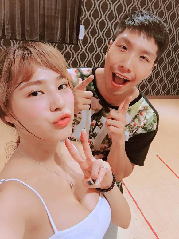 86년생 대만 최고의 가슴 줘유통 | 인스티즈