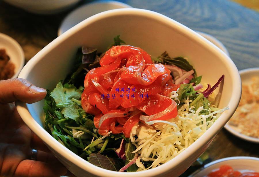 벚꽃명소 벚꽃축제 청풍호 케이블카 맛집 달큰 쫄깃한 청풍황금송어 충북 제천 여행