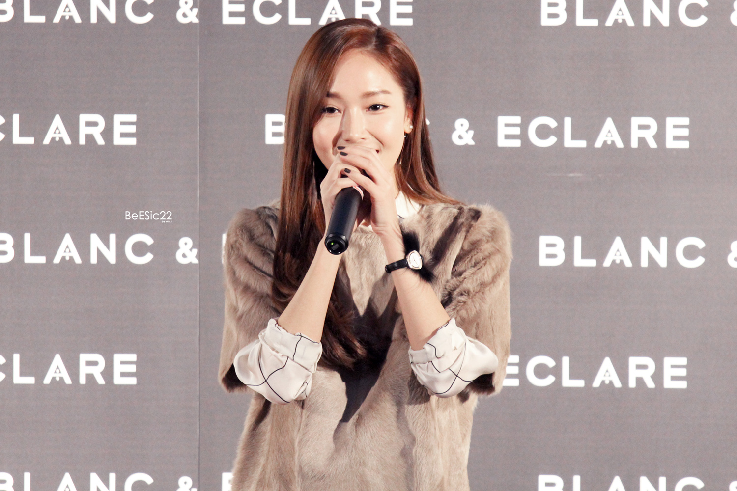 [PIC][22-12-2014]Jessica tham dự buổi fansign cho "BLANC&ECLARE" chi nhánh Seoul, Hàn Quốc vào chiều nay 261D01445532658312B327